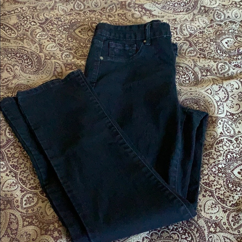 Gloria Vanderbilt dark blue jeans.